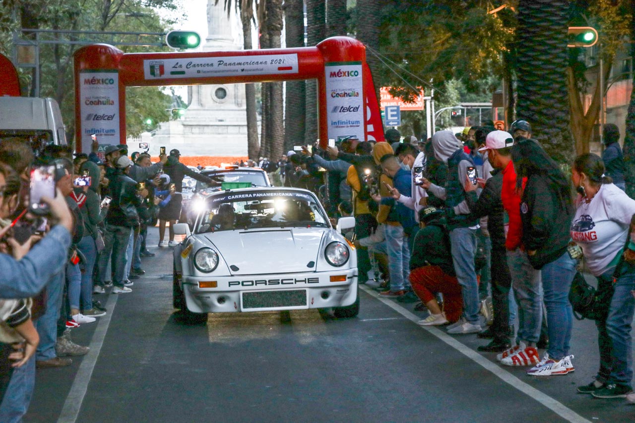 Conduciendo un Porsche