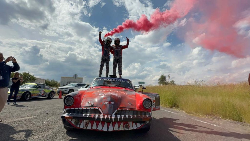 Ricardo Cordero y Marco Hernández se Llevan la Victoria en la Carrera Panamericana