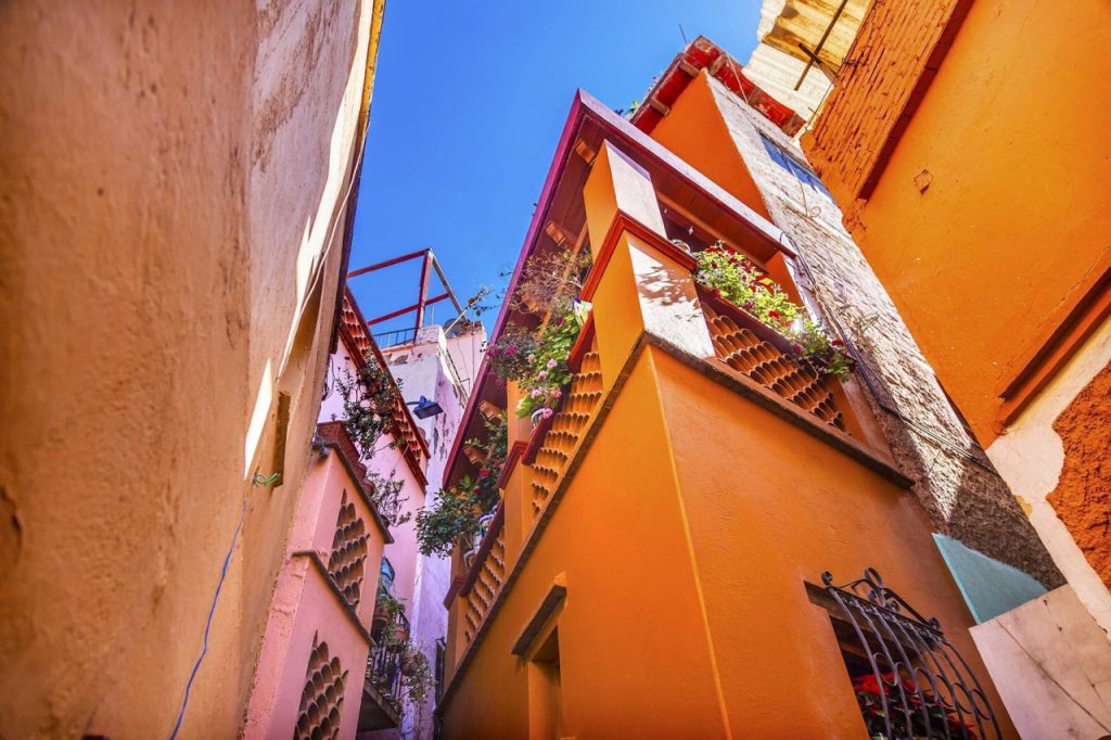 El Callejón del Beso el Rincón mas Romántico de México